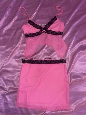 Fashion Nova Pink Two Piece Set 🖤🩷